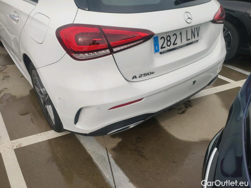  Mercedes  A-Klasse MERCEDES-BENZ Clase A / 2018 / 5P / berlina con portón A 250 e #21