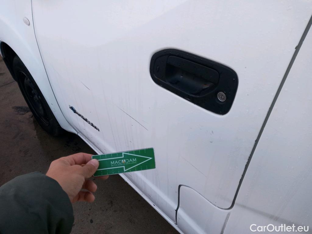  Nissan  NV200 NISSAN e- / 2009 / 4P / furgón Furgón 4p 40 kWh PROFESIONAL #35