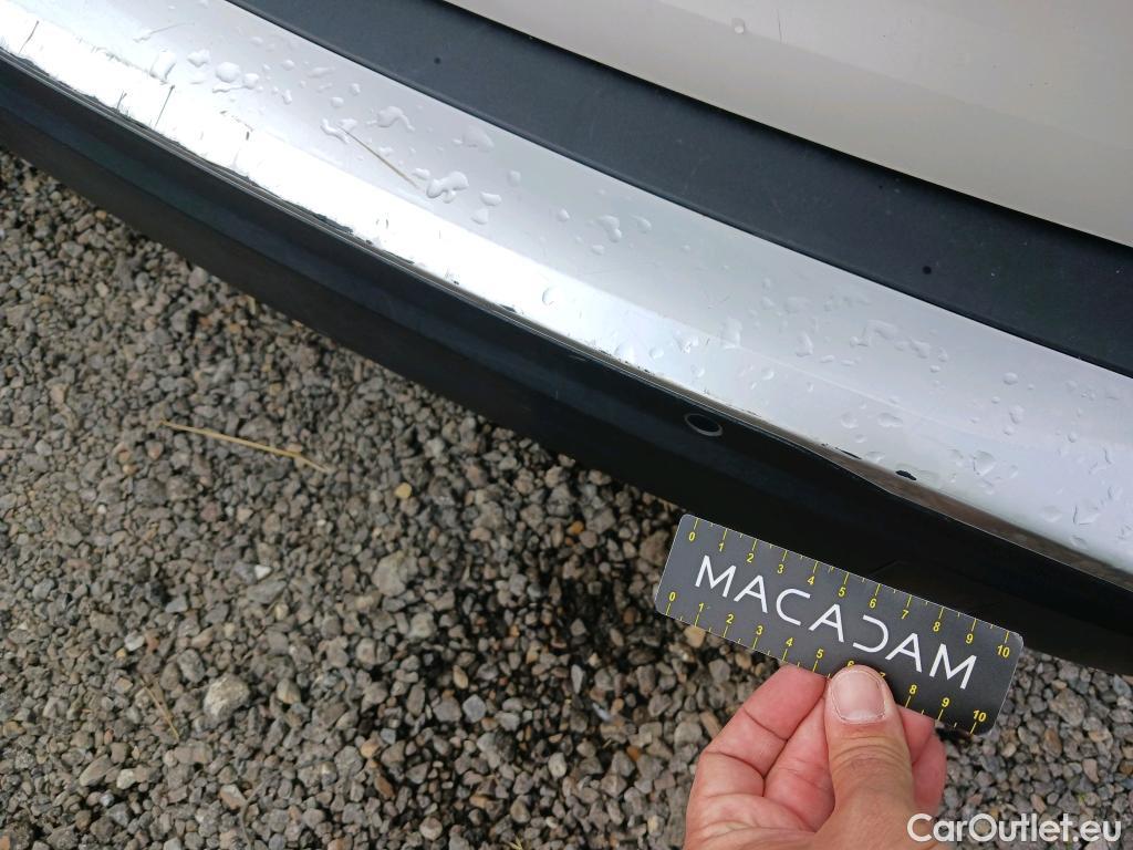  Peugeot  2008 PEUGEOT  / 2019 / 5P / todoterreno Allure BlueHDI 130 S&S EAT8 #37