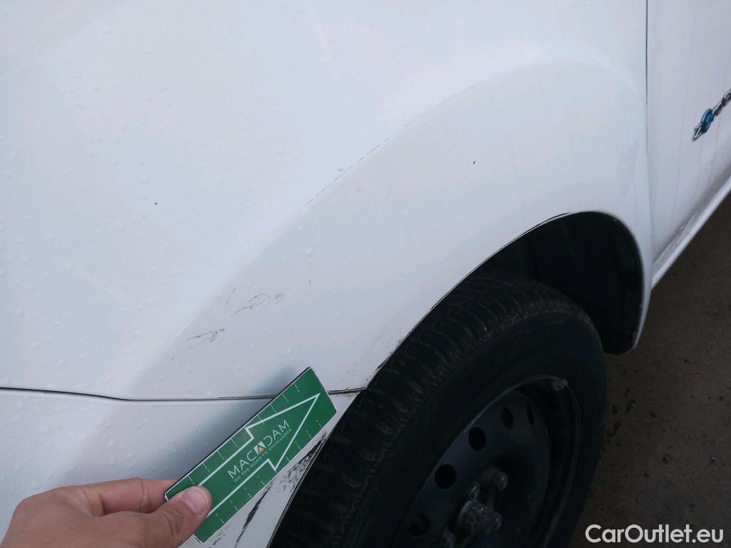  Nissan  NV200 NISSAN e- / 2009 / 4P / furgón Furgón 4p 40 kWh PROFESIONAL #64