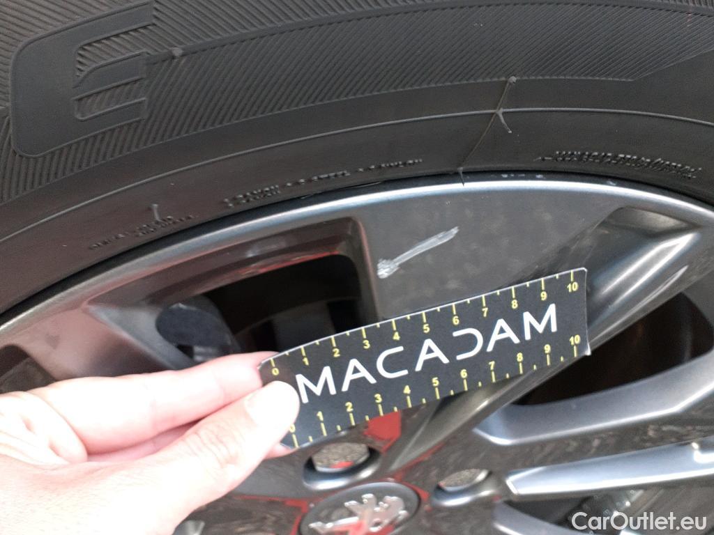  Peugeot  2008 PEUGEOT  / 2019 / 5P / todoterreno Active Pack BlueHDI 81kW (110CV) #4