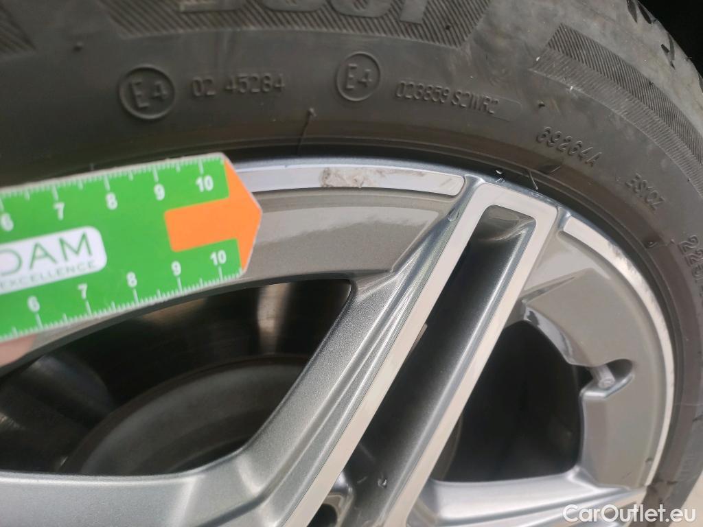  Mercedes  A-Klasse MERCEDES-BENZ Clase A / 2018 / 5P / berlina con portón A 250 e #6