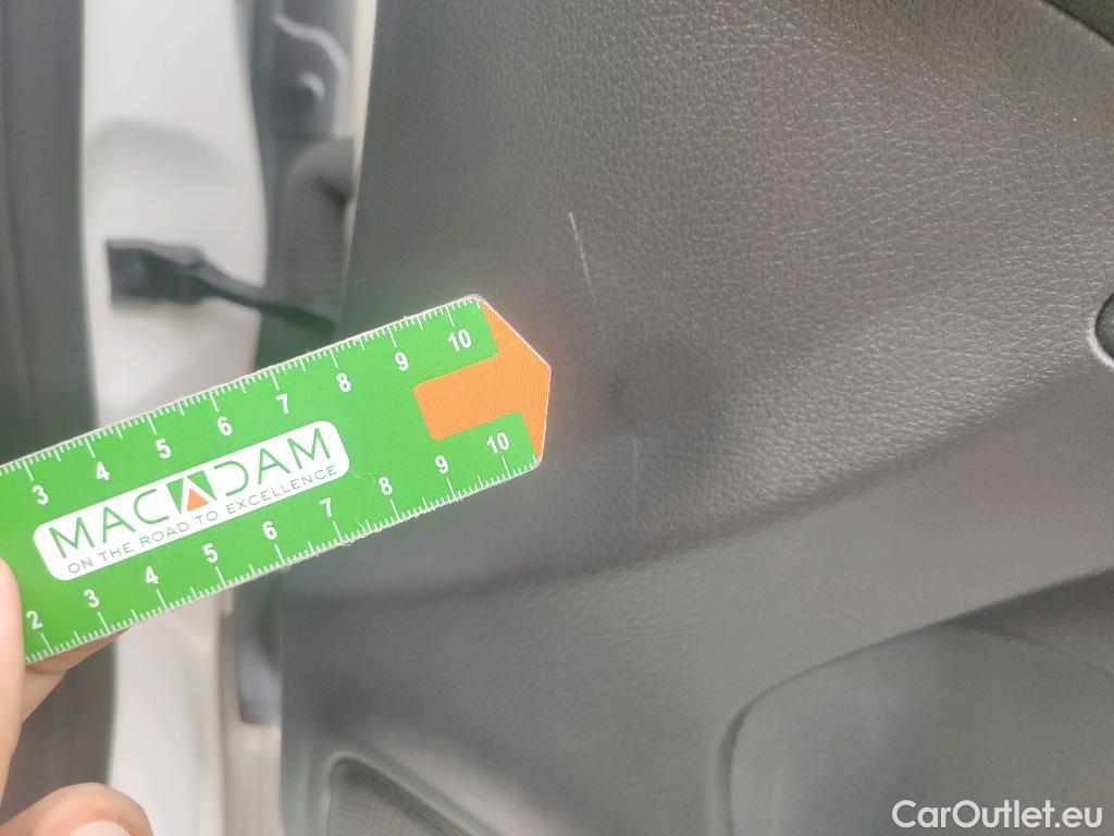  Mercedes  A-Klasse MERCEDES-BENZ Clase A / 2018 / 5P / berlina con portón A 250 e #16