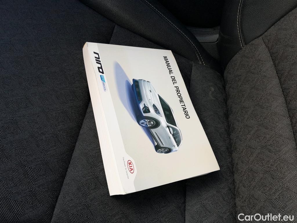  KIA  Niro KIA  / 2019 / 5P / crossover 1.6 GDi PHEV 104kW (141CV) Drive #12