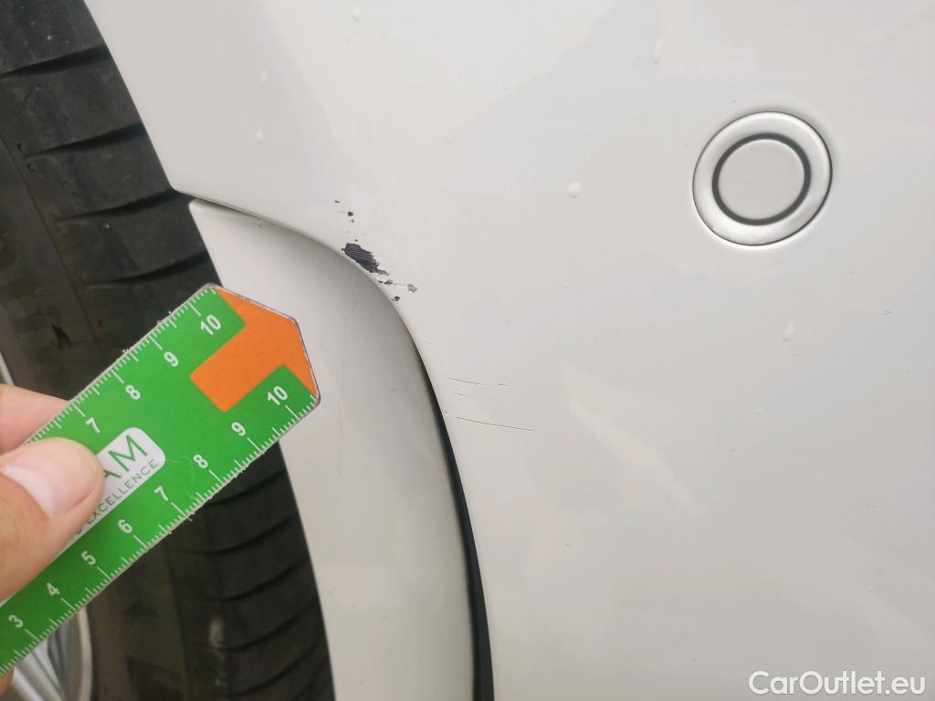  Mercedes  A-Klasse MERCEDES-BENZ Clase A / 2018 / 5P / berlina con portón A 250 e #19