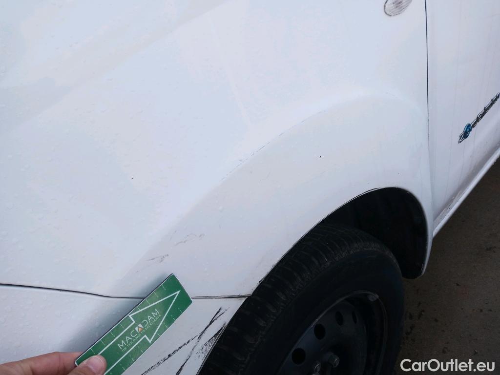  Nissan  NV200 NISSAN e- / 2009 / 4P / furgón Furgón 4p 40 kWh PROFESIONAL #65