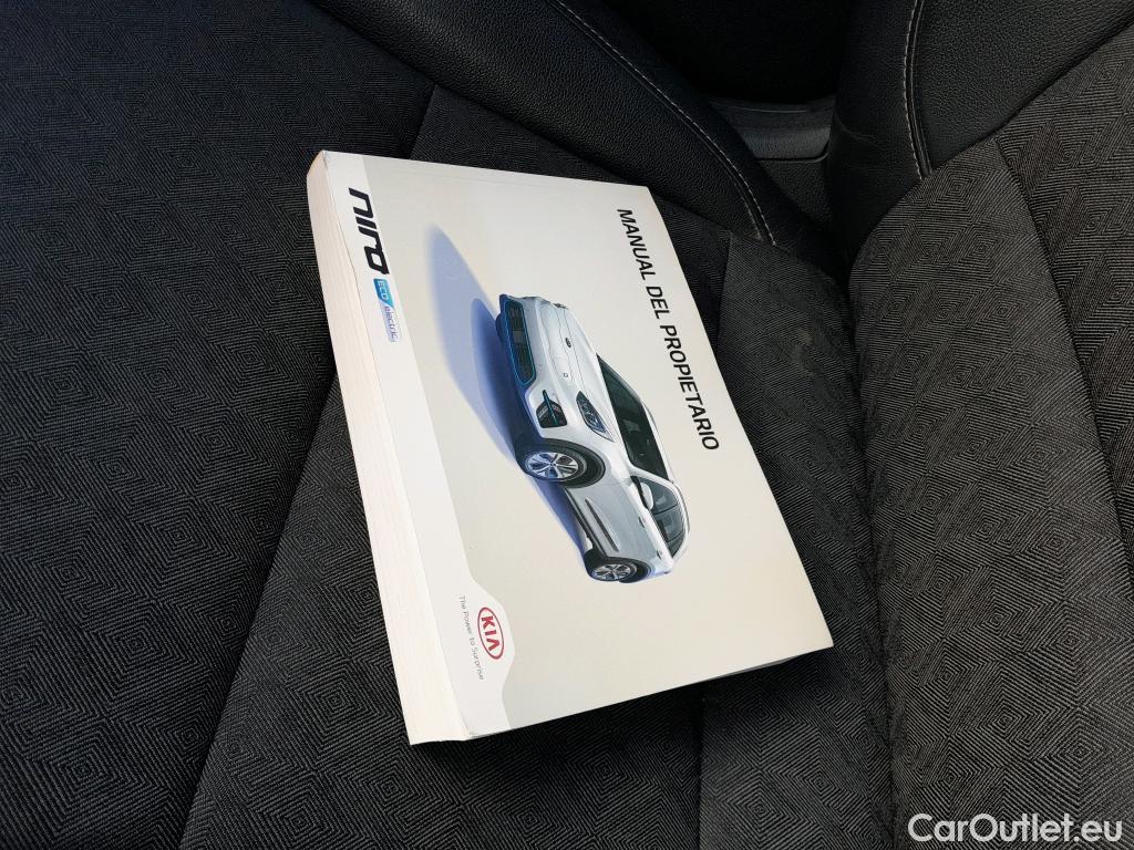  KIA  Niro KIA  / 2019 / 5P / crossover 1.6 GDi PHEV 104kW (141CV) Drive #13