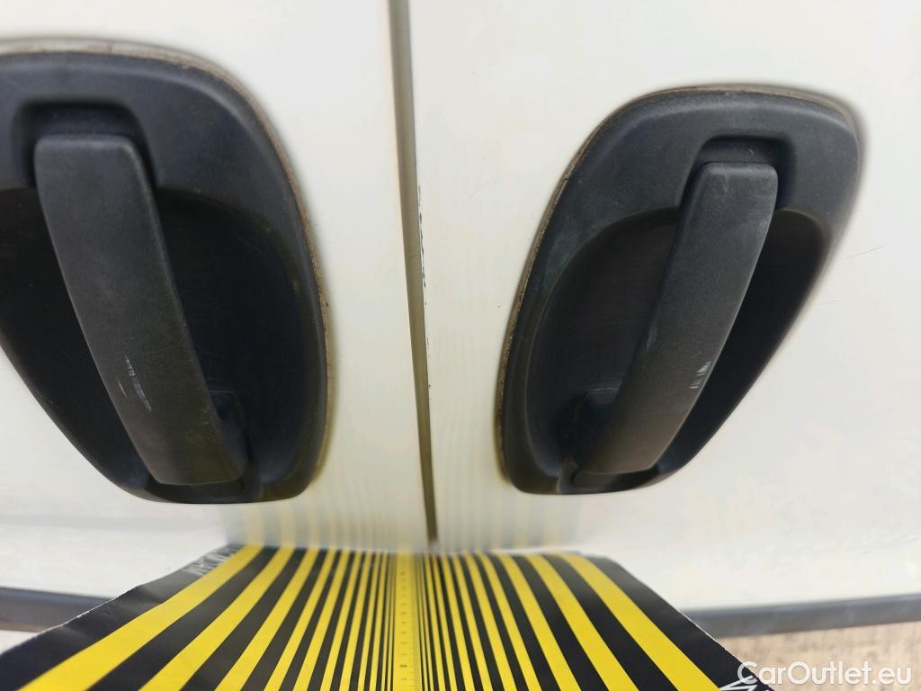  Fiat  Doblo FIAT DOBLÒ CARGO VU 4p 3G furgón derivad Base Maxi 1.3 Mjet 90 E5+ #46