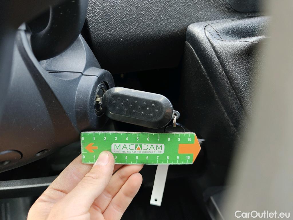  Opel  Movano OPEL  / 2021 / 4P / Furgón Base L2H2 3.5T 2.2 BHDi 88kW #4