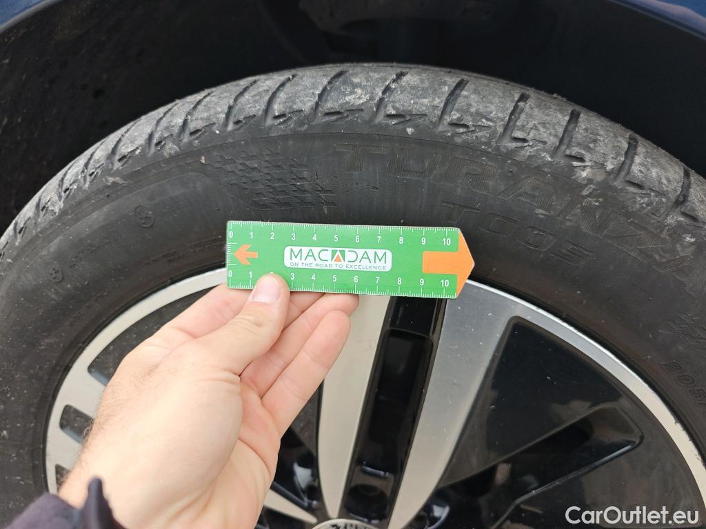  Mercedes  B-Klasse MERCEDES-BENZ Clase B / 2019 / 5P / monovolumen compacto B 180 d #17