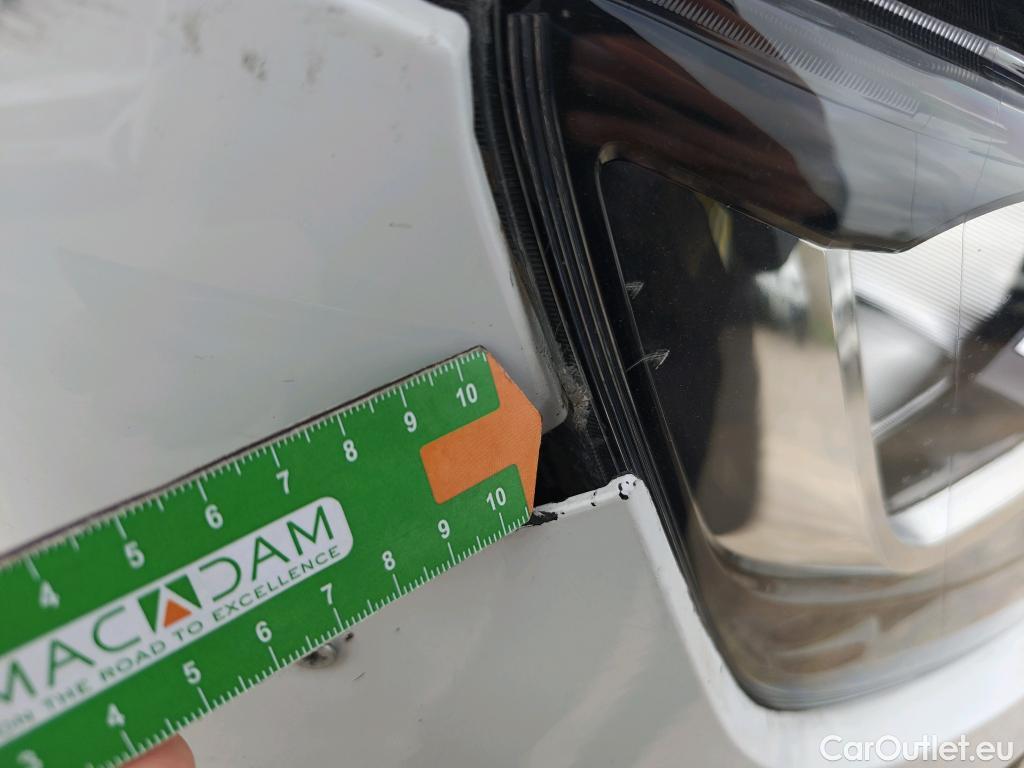  Land Rover  Discovery FIAT Doblò / 2022 / 5P / combi Combi (N1) BlueHDi 1.5 L 100CV (AC) #3