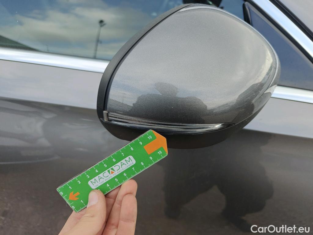  Mercedes  A-Klasse MERCEDES-BENZ Clase A / 2018 / 4P / sedán Sedán A 250 e #37