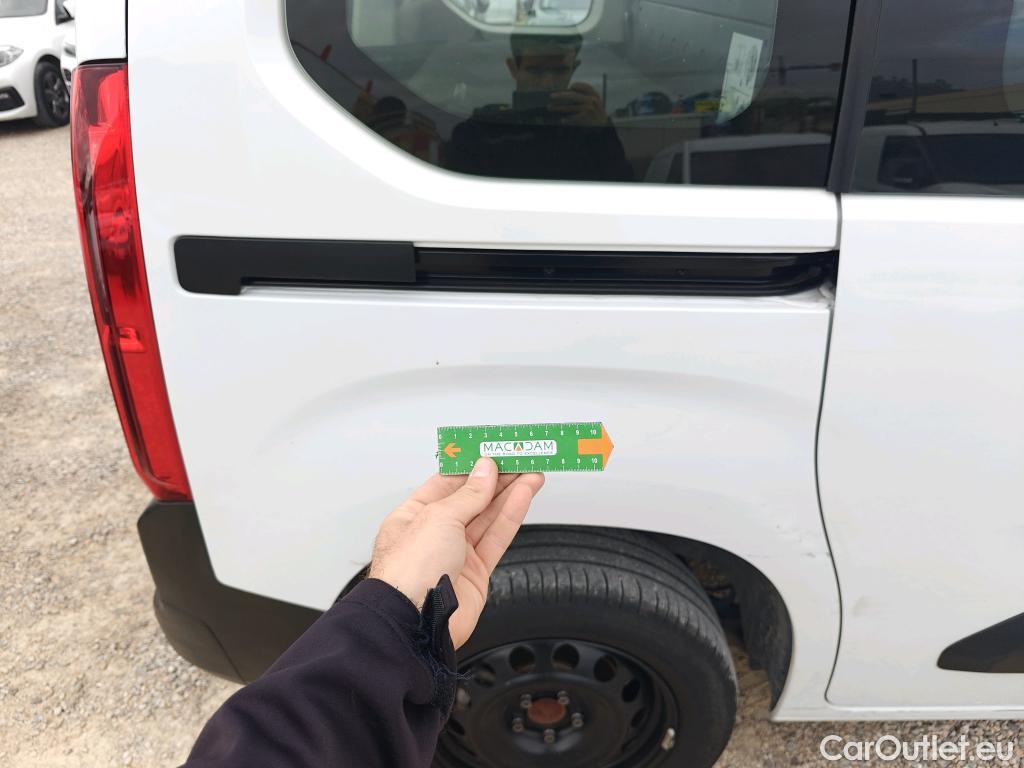  Land Rover  Discovery FIAT Doblò / 2022 / 5P / combi Combi (N1) BlueHDi 1.5 L 100CV (AC) #23