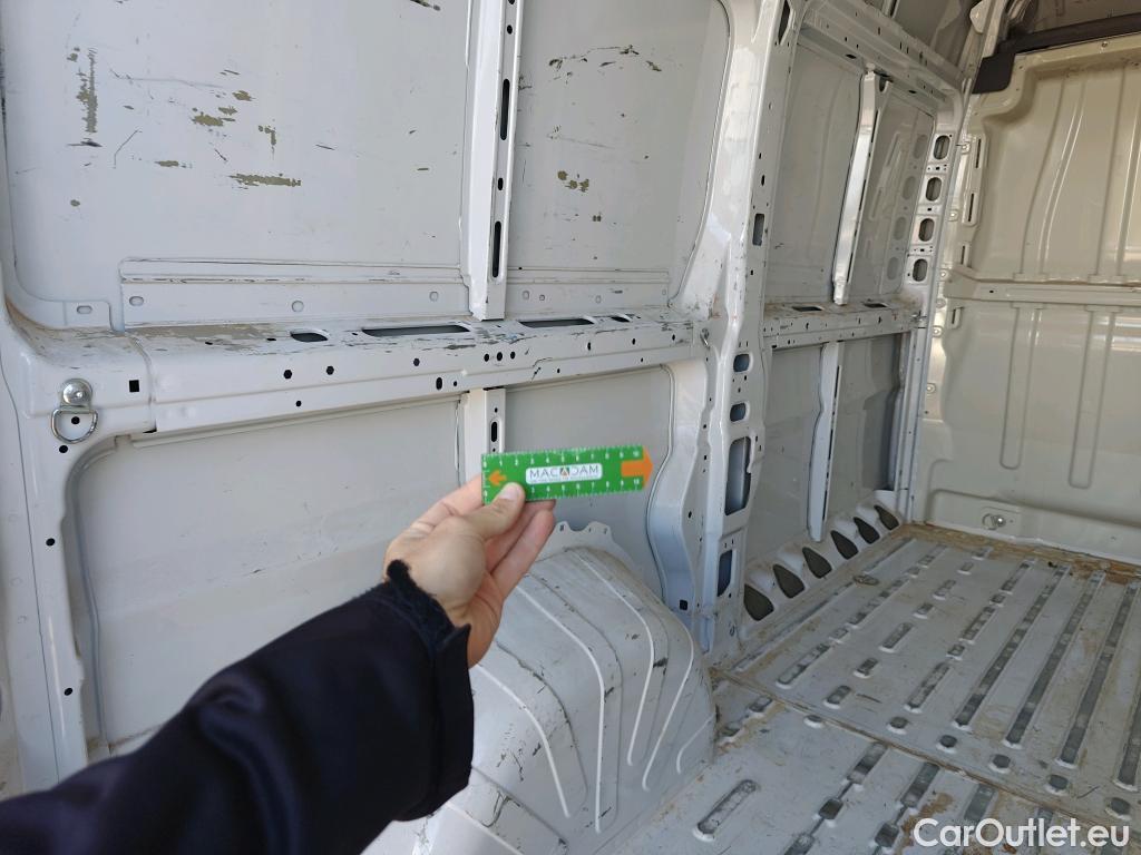  Opel  Movano OPEL  / 2021 / 4P / furgón Furgón Base L2H2 3.5T 2.2 BlueHDi 103kW #57