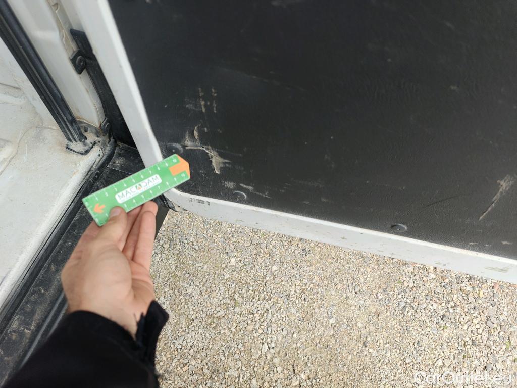  Opel  Movano OPEL  / 2021 / 4P / Furgón Base L2H2 3.5T 2.2 BHDi 88kW #26