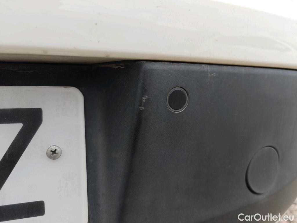  Peugeot  208 PEUGEOT  / 2019 / 5P / berlina con portón BlueHDi 73kW (100CV) Active Pack (AC) #42