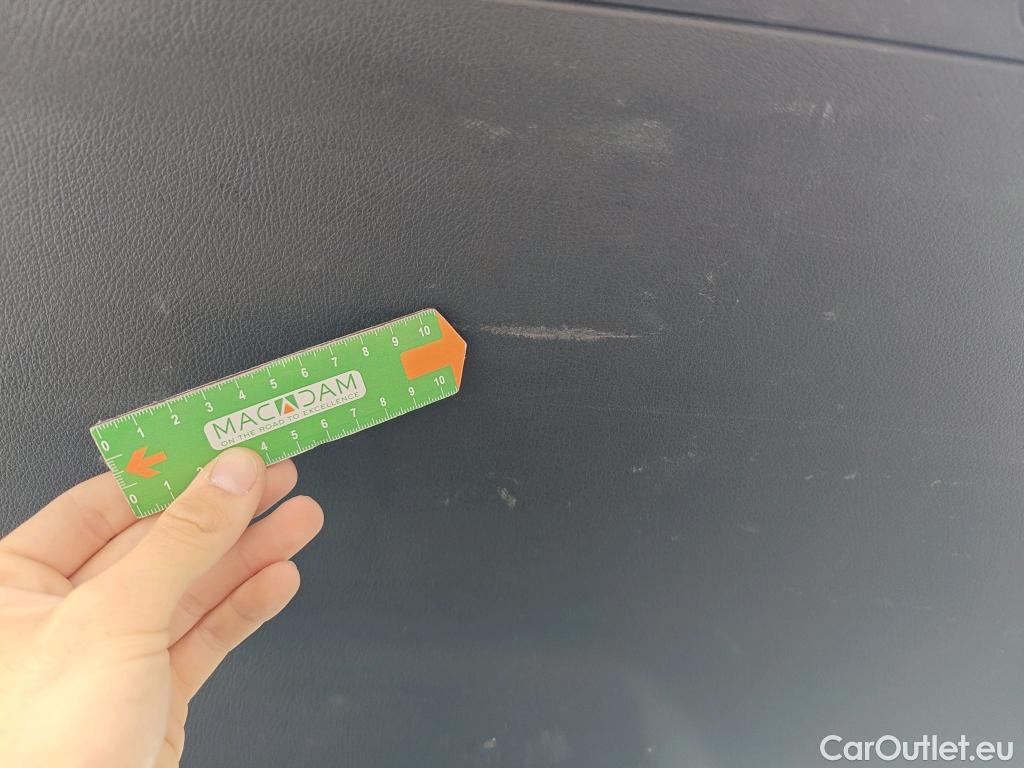  Mercedes  B-Klasse MERCEDES-BENZ Clase B / 2019 / 5P / monovolumen compacto B 180 d #39