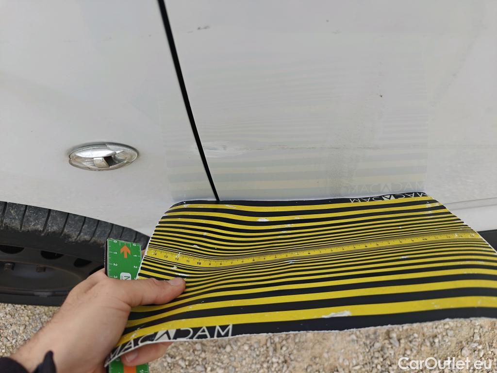  Land Rover  Discovery FIAT Doblò / 2022 / 5P / combi Combi (N1) BlueHDi 1.5 L 100CV (AC) #32