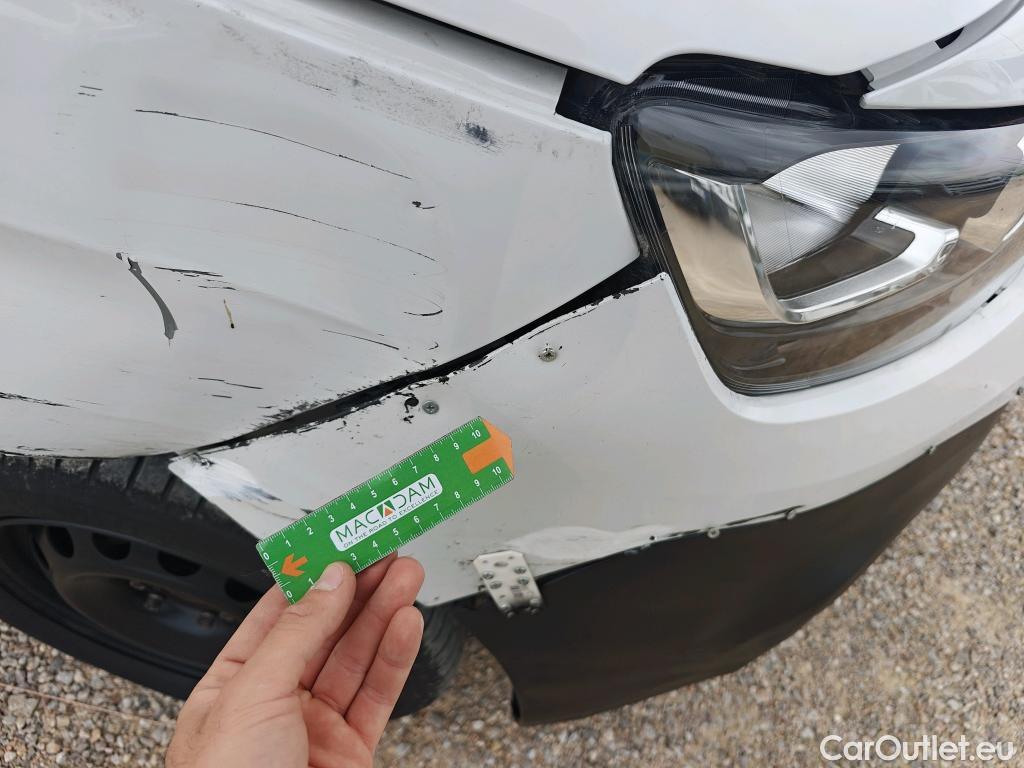  Land Rover  Discovery FIAT Doblò / 2022 / 5P / combi Combi (N1) BlueHDi 1.5 L 100CV (AC) #7