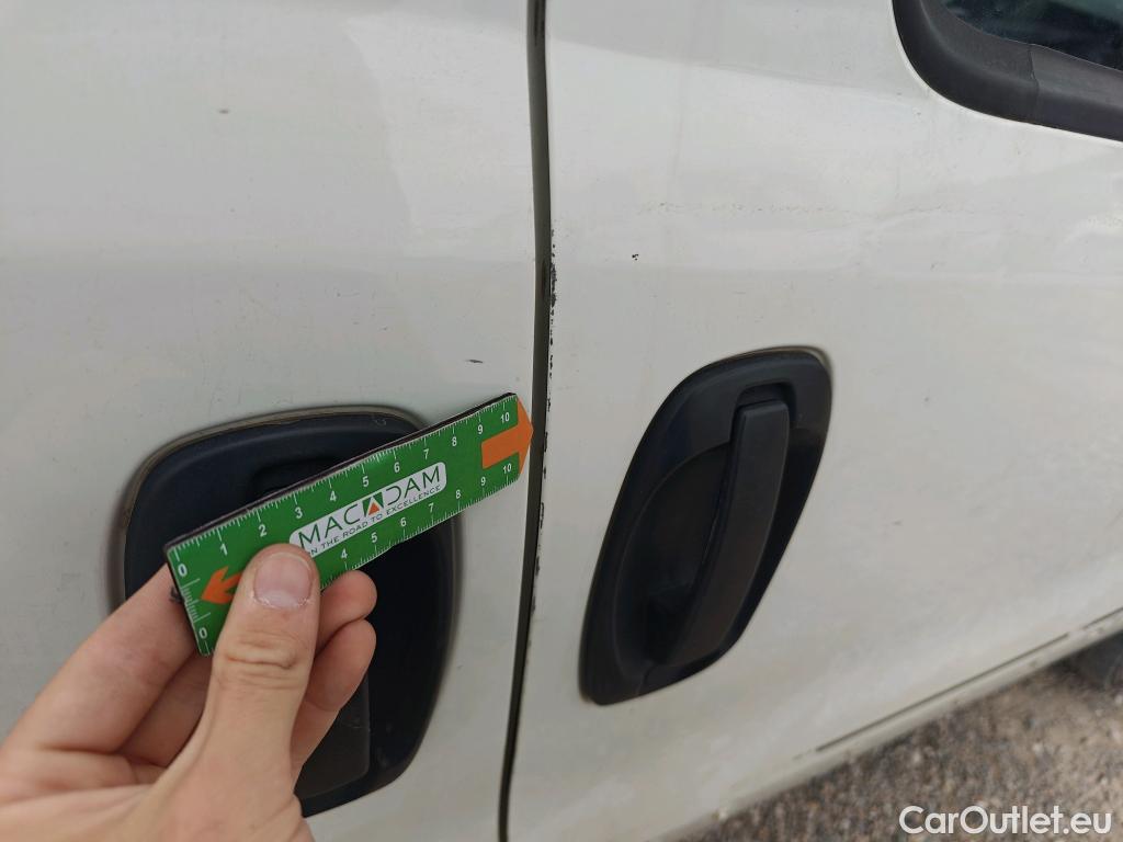  Fiat  Doblo FIAT DOBLÒ CARGO VU 4p 3G furgón derivad Base Maxi 1.3 Mjet 90 E5+ #44