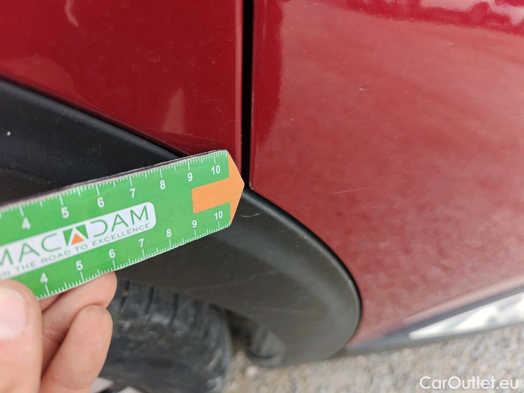  Peugeot  5008 PEUGEOT  / 2020 / 5P / todoterreno 1.5 BlueHDi 96kW S&S GT EAT8 #49