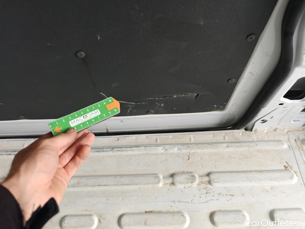  Opel  Movano OPEL  / 2021 / 4P / Furgón Base L2H2 3.5T 2.2 BHDi 88kW #18