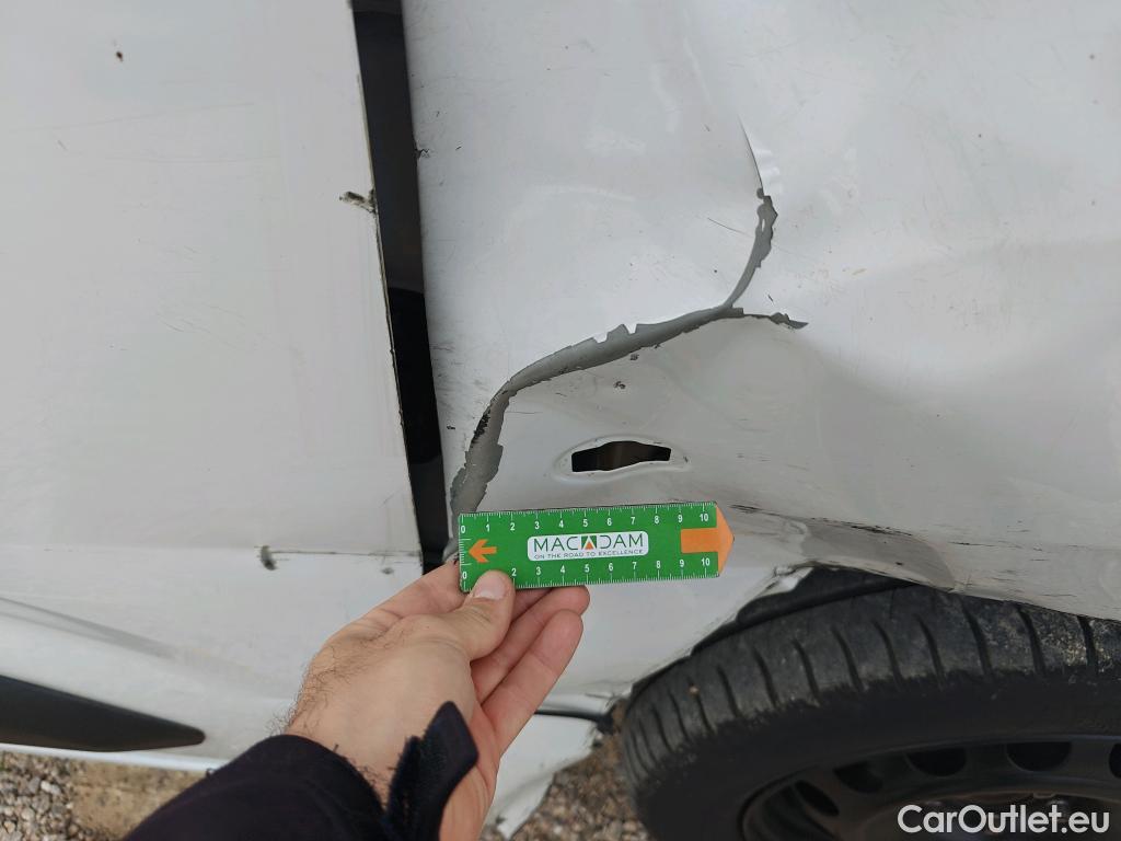  Land Rover  Discovery FIAT Doblò / 2022 / 5P / combi Combi (N1) BlueHDi 1.5 L 100CV (AC) #100