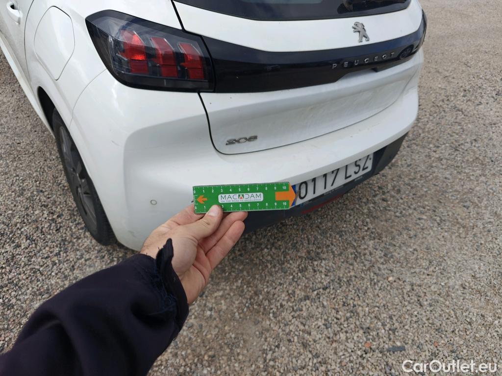  Peugeot  208 PEUGEOT  / 2019 / 5P / berlina con portón BlueHDi 73kW (100CV) Active Pack (AC) #23