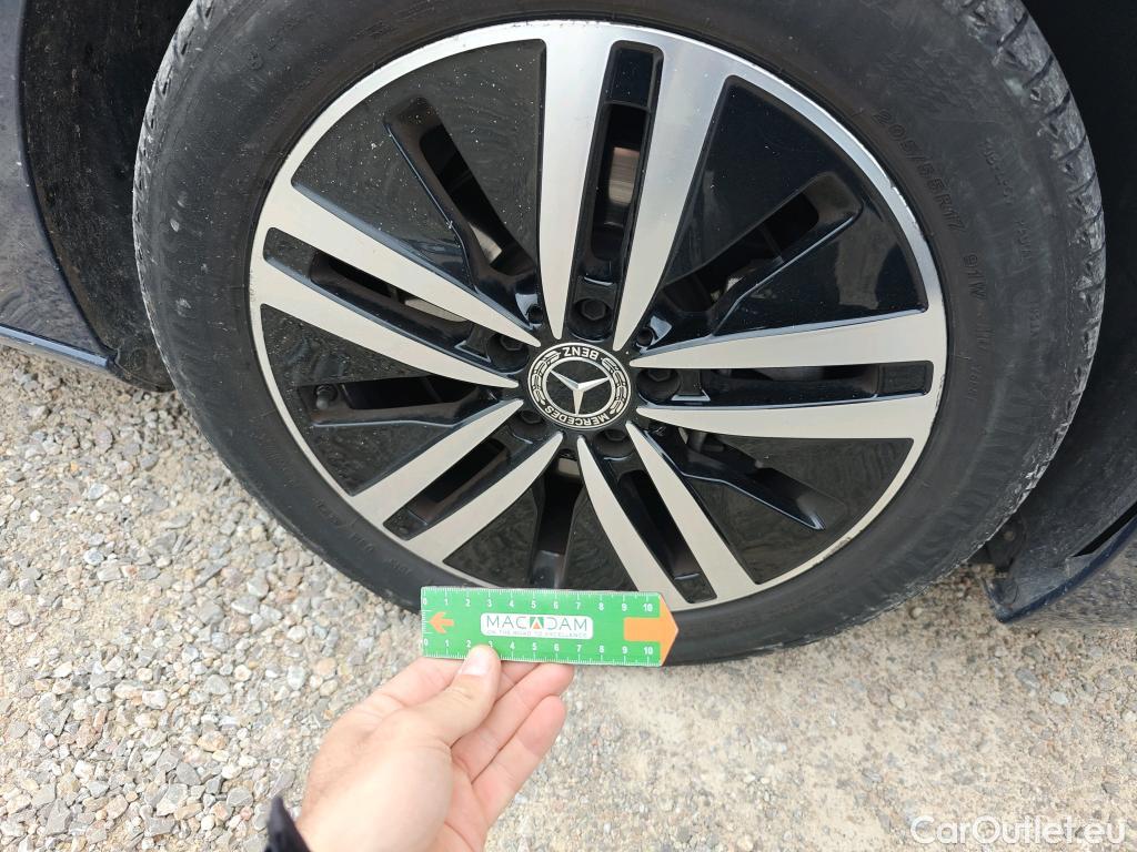  Mercedes  B-Klasse MERCEDES-BENZ Clase B / 2019 / 5P / monovolumen compacto B 180 d #19