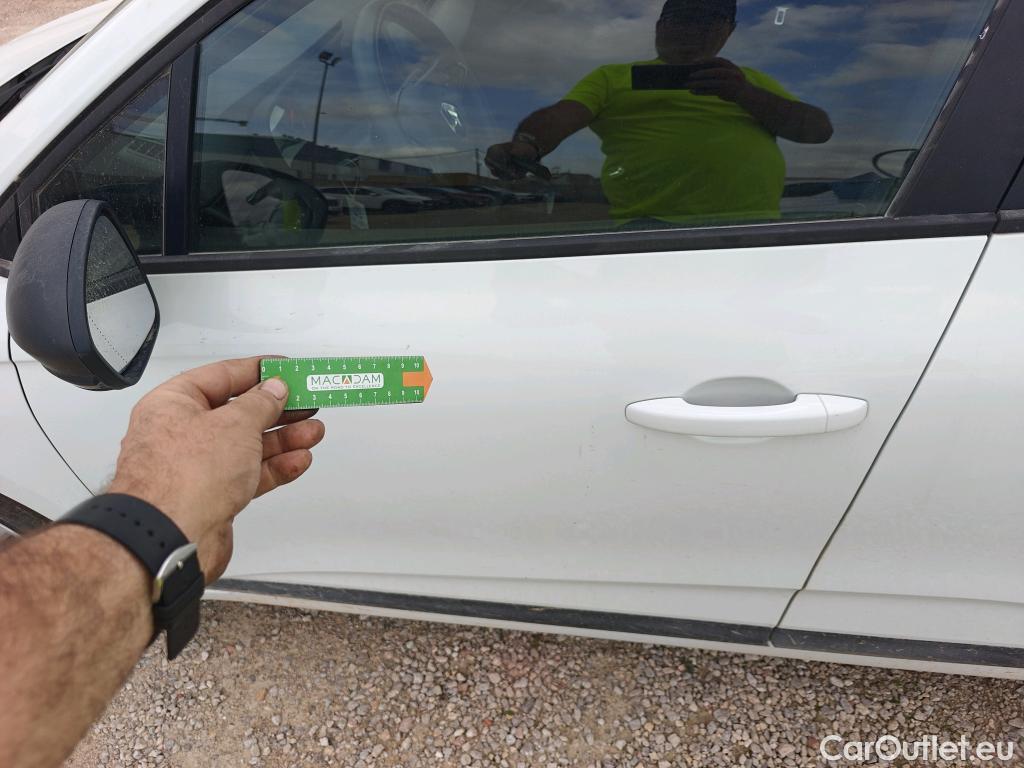  Renault  Clio RENAULT  / 2019 / 5P / berlina con portón Business Blue dCi (100CV) #7