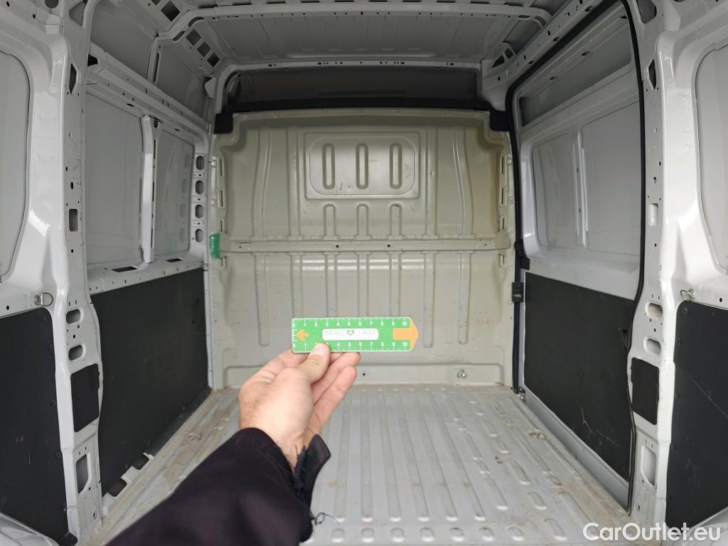  Opel  Movano OPEL  / 2021 / 4P / Furgón Base L2H2 3.5T 2.2 BHDi 88kW #12