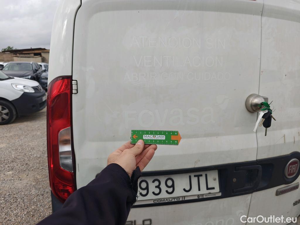  Fiat  Doblo FIAT DOBLÒ CARGO VU 4p 3G furgón derivad Base Maxi 1.3 Mjet 90 E5+ #45