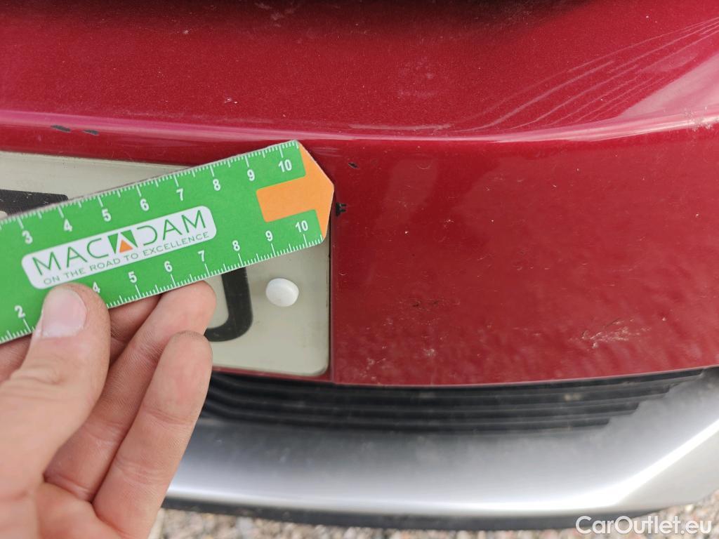  Peugeot  5008 PEUGEOT  / 2020 / 5P / todoterreno 1.5 BlueHDi 96kW S&S GT EAT8 #35