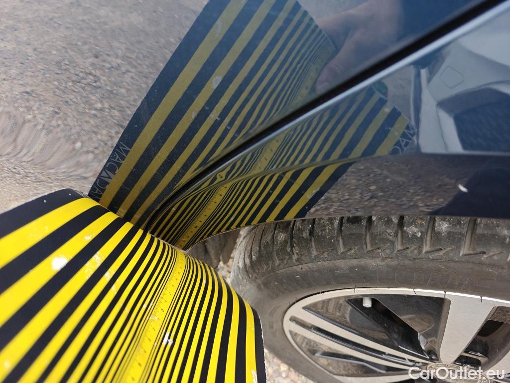  Mercedes  B-Klasse MERCEDES-BENZ Clase B / 2019 / 5P / monovolumen compacto B 180 d #62