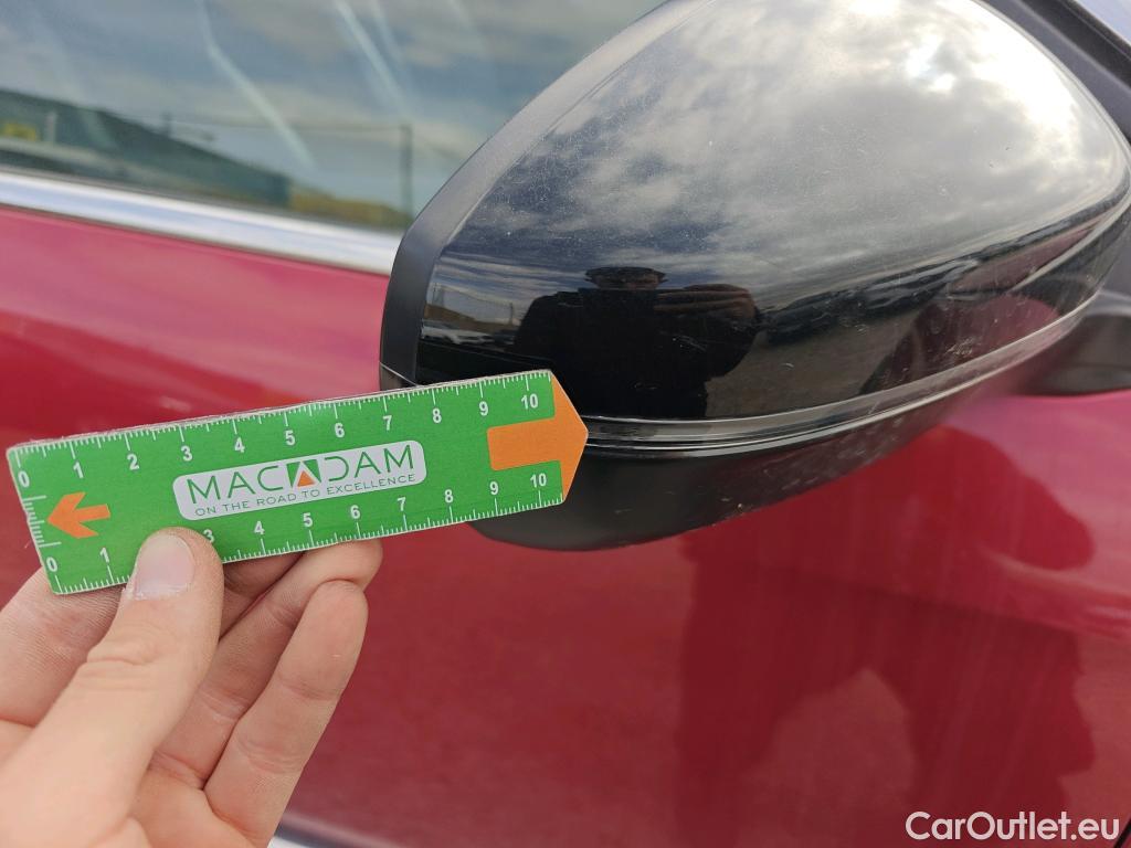  Peugeot  5008 PEUGEOT  / 2020 / 5P / todoterreno 1.5 BlueHDi 96kW S&S GT EAT8 #54