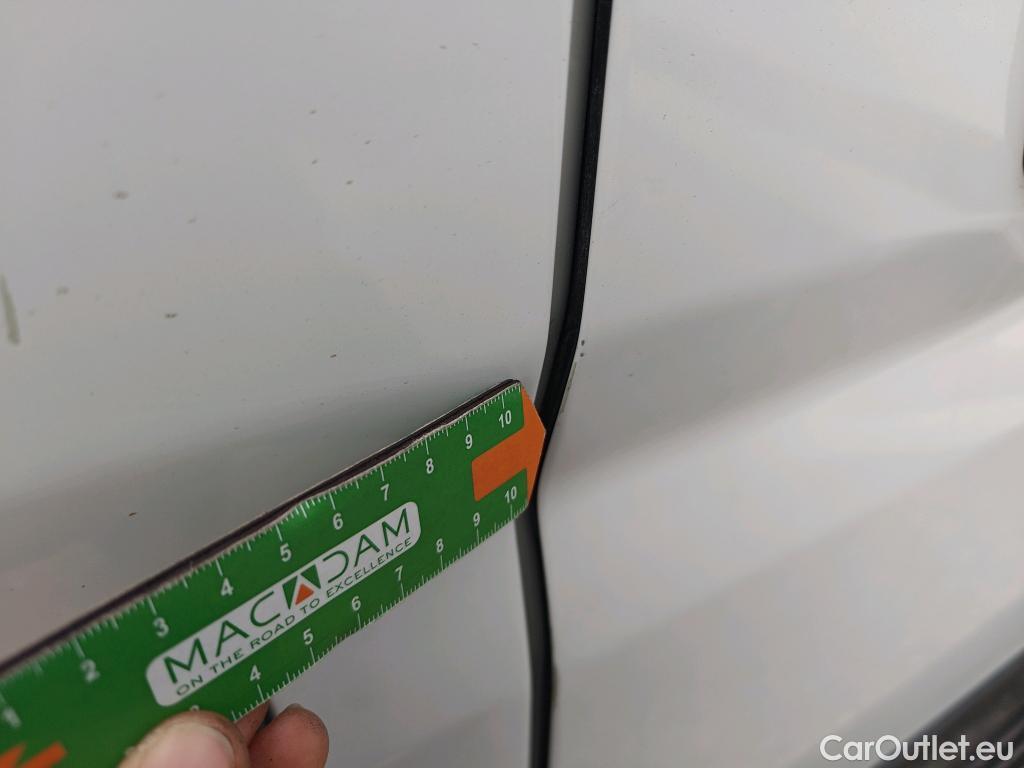  Opel  Movano OPEL  / 2021 / 4P / Furgón Base L2H2 3.5T 2.2 BHDi 88kW #79