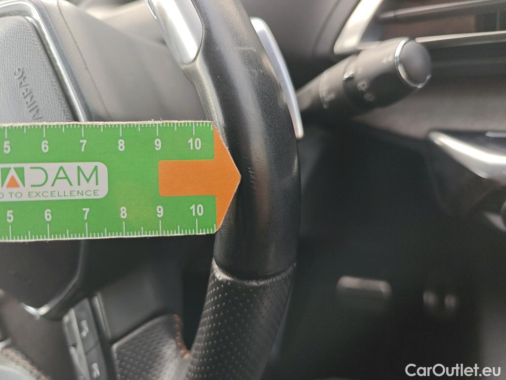  Peugeot  5008 PEUGEOT  / 2020 / 5P / todoterreno 1.5 BlueHDi 96kW S&S GT EAT8 #32