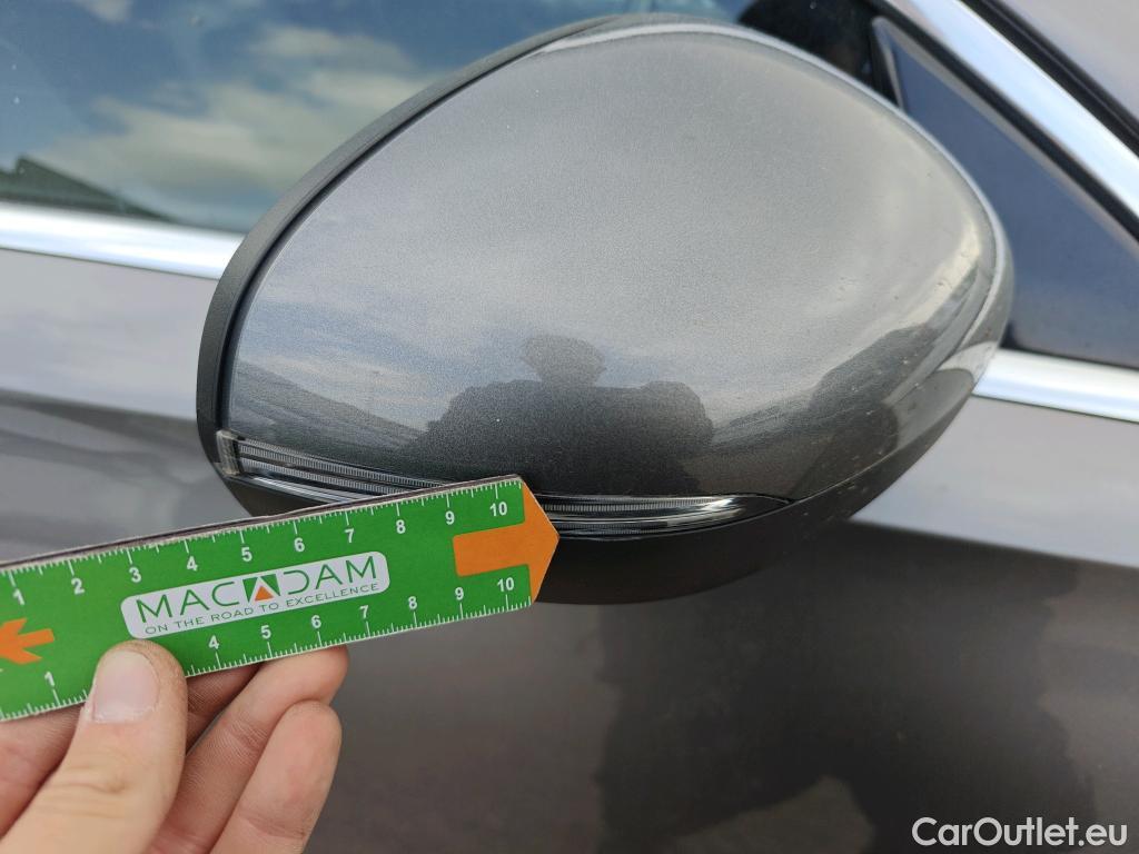  Mercedes  A-Klasse MERCEDES-BENZ Clase A / 2018 / 4P / sedán Sedán A 250 e #35