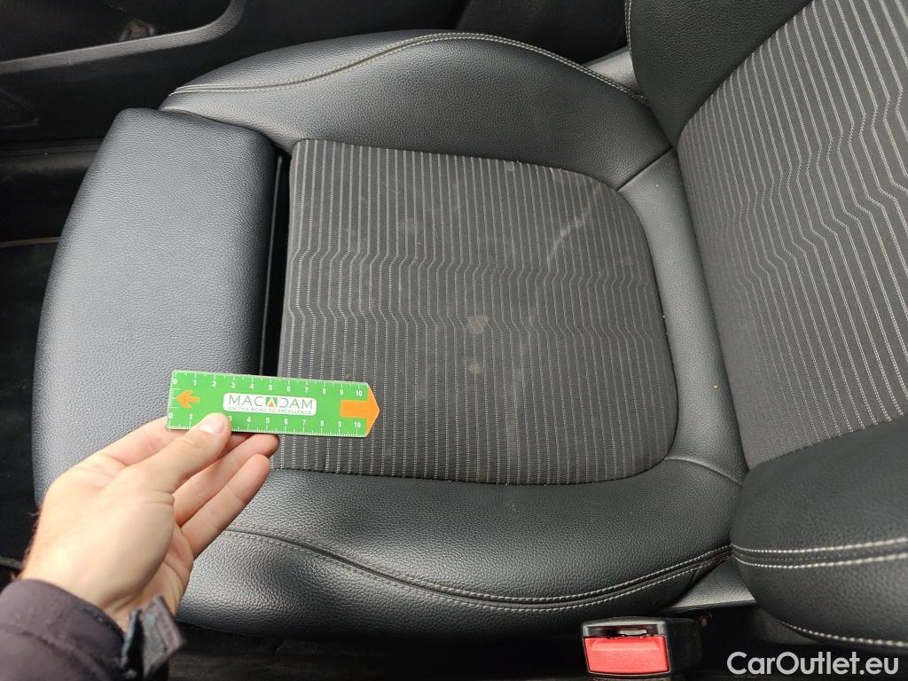  Mercedes  B-Klasse MERCEDES-BENZ Clase B / 2019 / 5P / monovolumen compacto B 180 d #59