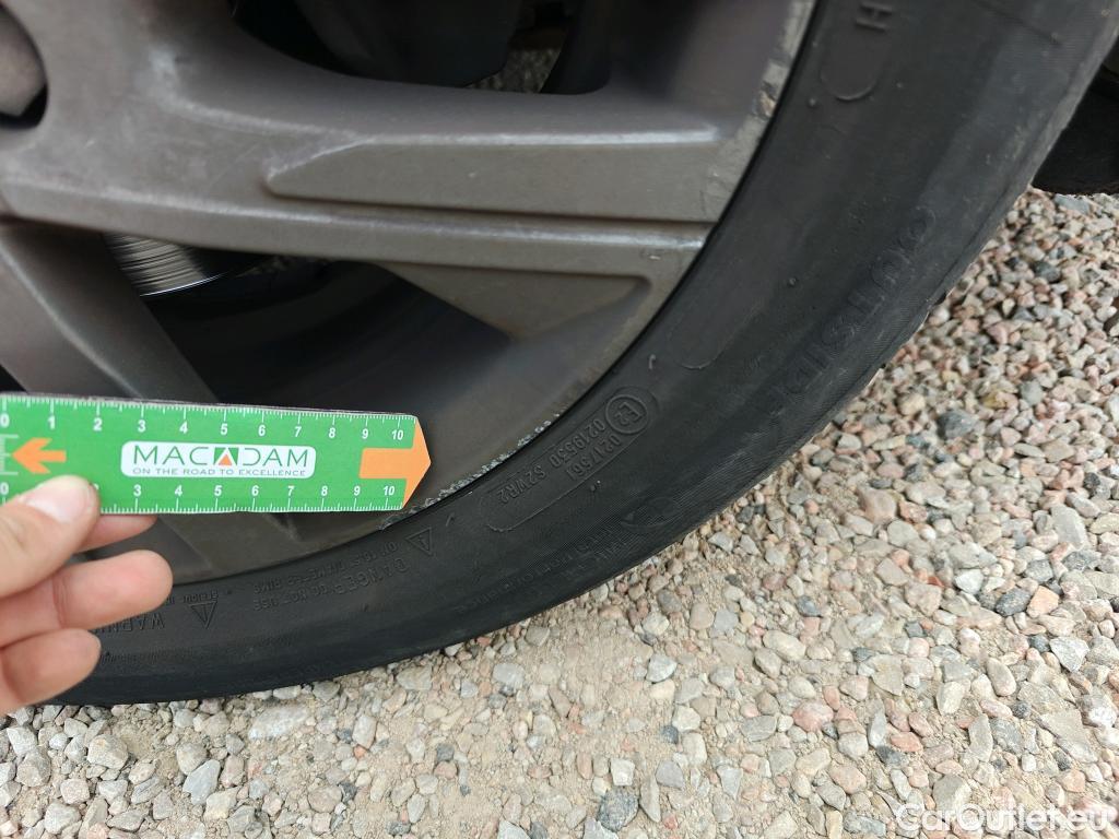  Peugeot  208 PEUGEOT  / 2019 / 5P / berlina con portón BlueHDi 73kW (100CV) Active Pack (AC) #7