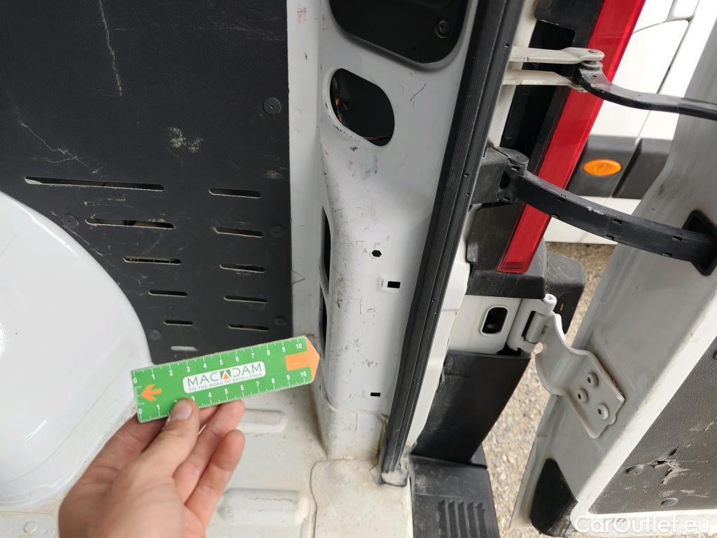  Opel  Movano OPEL  / 2021 / 4P / Furgón Base L2H2 3.5T 2.2 BHDi 88kW #11