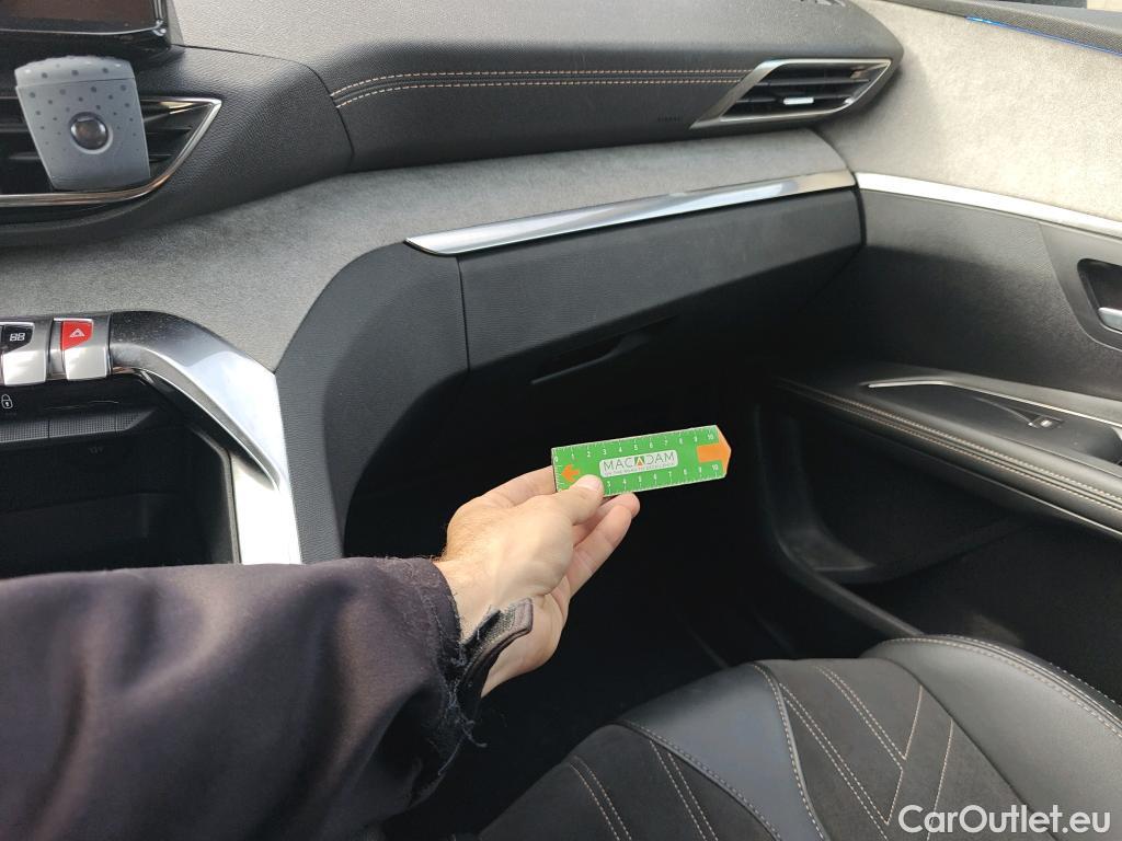  Peugeot  5008 PEUGEOT  / 2020 / 5P / todoterreno 1.5 BlueHDi 96kW S&S GT EAT8 #28