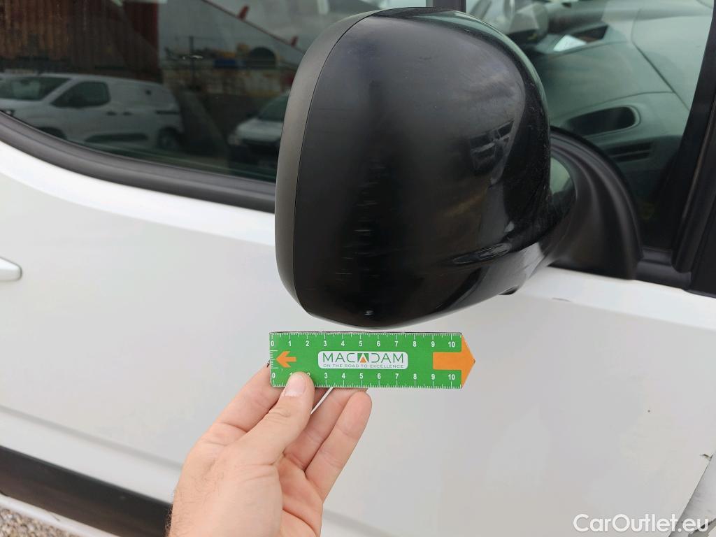  Land Rover  Discovery FIAT Doblò / 2022 / 5P / combi Combi (N1) BlueHDi 1.5 L 100CV (AC) #97