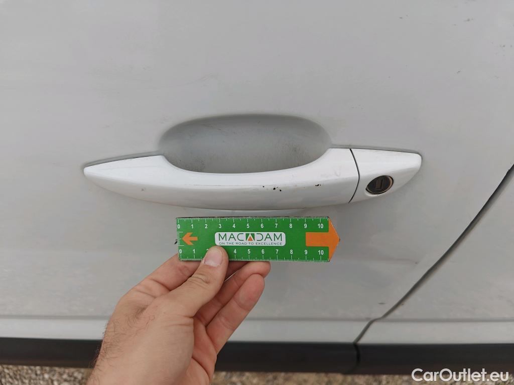  Land Rover  Discovery FIAT Doblò / 2022 / 5P / combi Combi (N1) BlueHDi 1.5 L 100CV (AC) #103