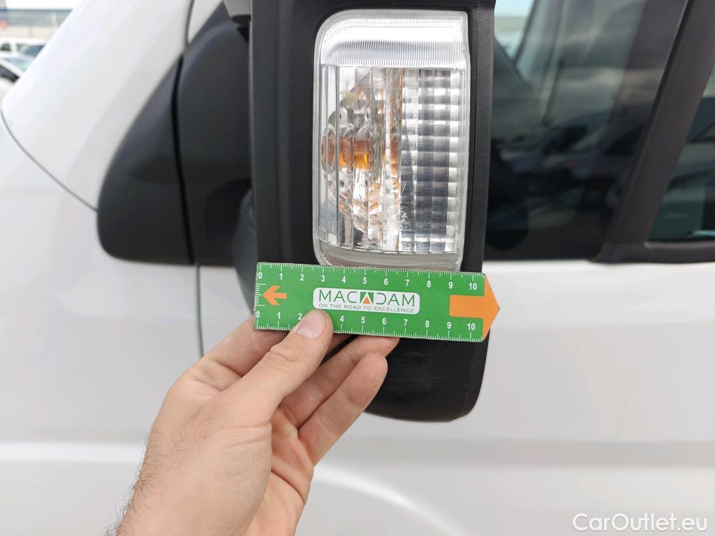  Opel  Movano OPEL  / 2021 / 4P / Furgón Base L2H2 3.5T 2.2 BHDi 88kW #60