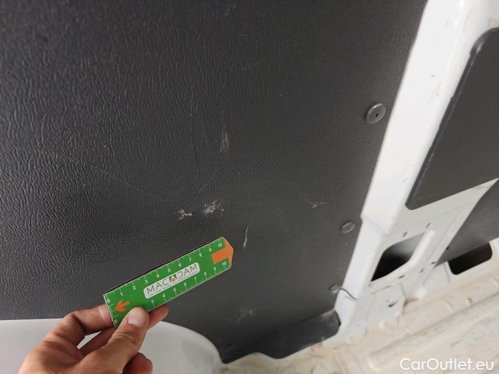  Opel  Movano OPEL  / 2021 / 4P / Furgón Base L2H2 3.5T 2.2 BHDi 88kW #21