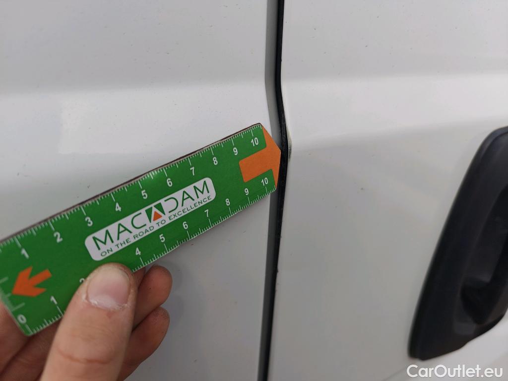  Opel  Movano OPEL  / 2021 / 4P / Furgón Base L2H2 3.5T 2.2 BHDi 88kW #77