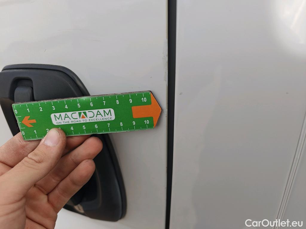  Opel  Movano OPEL  / 2021 / 4P / Furgón Base L2H2 3.5T 2.2 BHDi 88kW #33