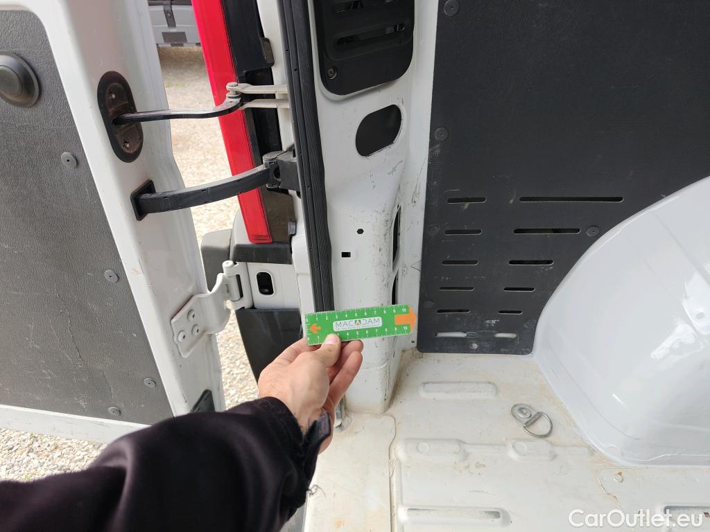  Opel  Movano OPEL  / 2021 / 4P / Furgón Base L2H2 3.5T 2.2 BHDi 88kW #10