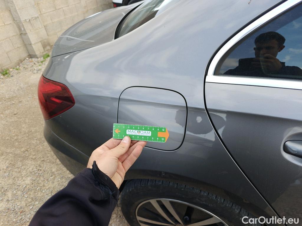  Mercedes  A-Klasse MERCEDES-BENZ Clase A / 2018 / 4P / sedán Sedán A 250 e #9